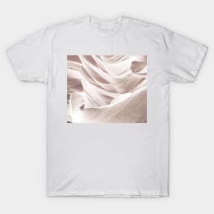 Breathing dreams like air T-Shirt